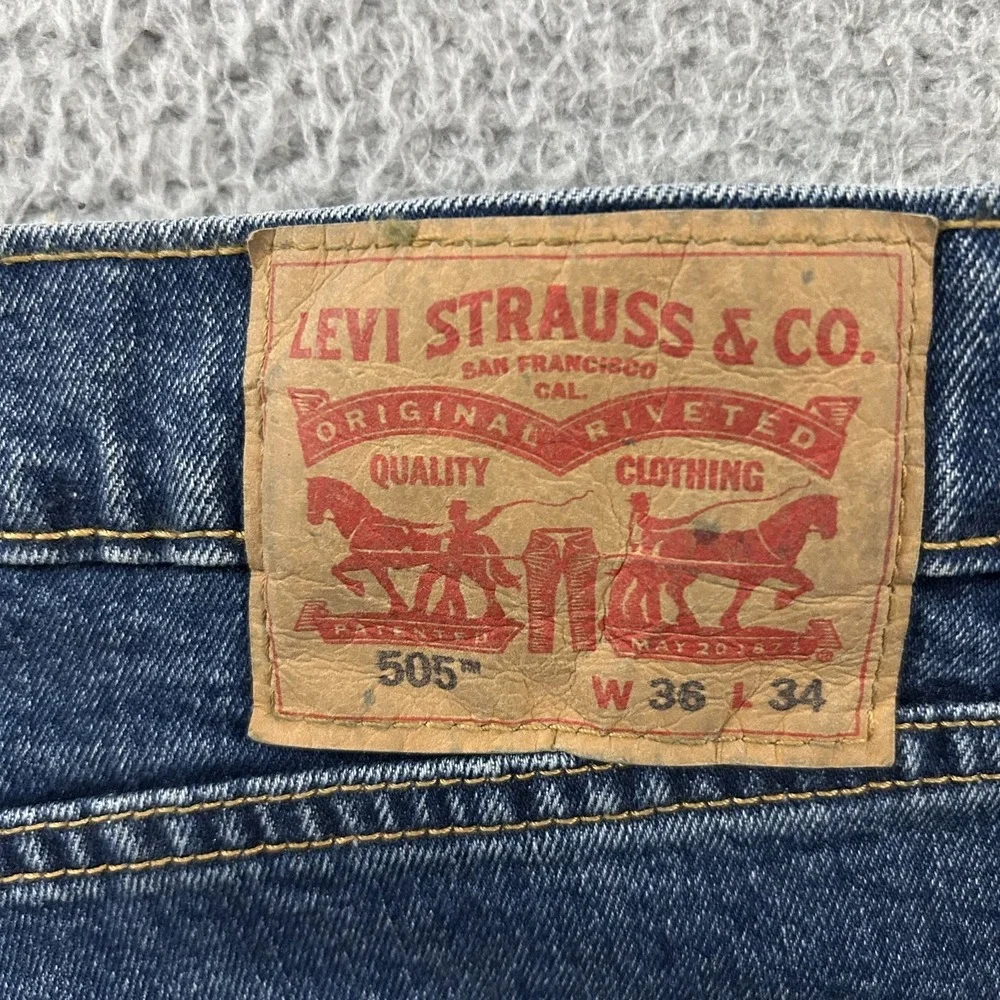 Levis Jeans Mens 36x34 Blue Denim 505 Regular Straight American Medium Wash Work
